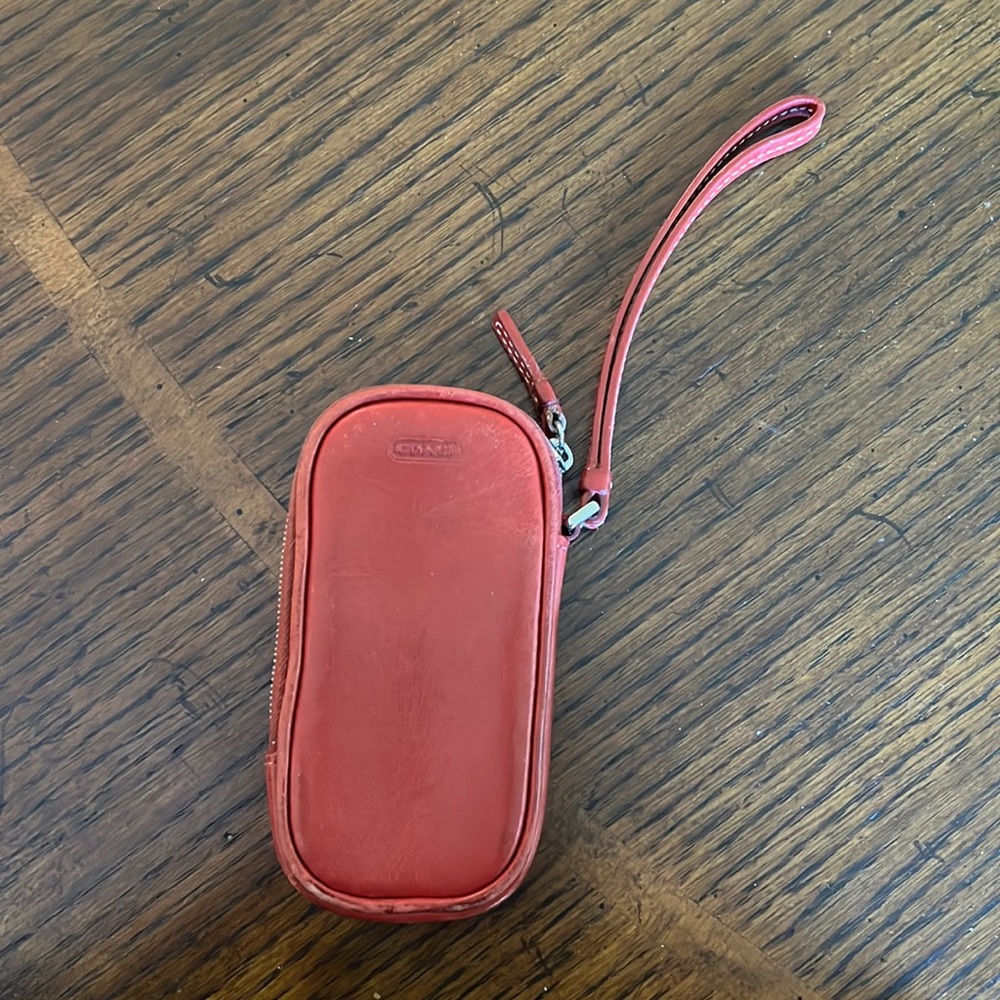 COACH RED LEATHER MINI WRISTLET